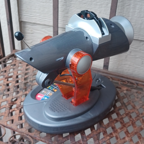 Interactive Planetary Projector - Picture 5 of 8